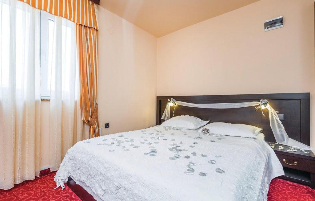 Bed & Breakfast Valentina Metajna Eksteriør bilde